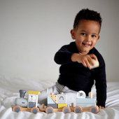 Choo-choo 🚂 all aboard the circus train! This toy challenges kids to make different train combinations, which is great for their hand-eye coordination and fine motor skills.⁠⁣
⁣
⁣
⁣
⁣
#trycobaby #woodentoys #kidstoys #woodentrain #pretendplaytoys #woodentrain #circustrain #woodencircustrain #woodenbabytoys