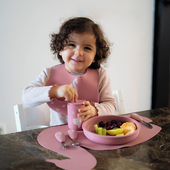 Time to eat 🍽️⁣
How cute is Ivy the Swan silicon collection 🦢 Your little one is going to love dinner and snack time. It's made of 100% LFGB silicone and can go in the dishwasher and in the microwave!⁣
⁣
⁣
⁣
⁣
⁣
#trycobaby #siliconeplate #siliconedinnerware #dinnerware #kids #baby #babyfeeding #kidsdinnerware #newmom