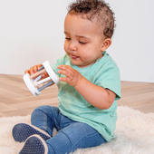 This cute new wooden rolling rattle is easy to hold for those little baby hands. Did you know that a rattle has so many benefits? Just to list a few:⁣
✨ hand eye co-ordination⁠⁣
✨ grasping skills⁠⁣
✨ develop independent play⁠⁣
✨ most importantly: it's fun!⁣
⁣
⁣
#trycobaby #babytoy #babyrattle #newbornmusthaves #woodentoys #woodenrattle #educationaltoy #babyrattle #babymusthaves