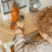 Your little one can create, build and fix everything around the house with the wooden workbench.⁣⁣ 🔨🪚🪛⁣⁣⁣
⁣⁣⁣
⁣⁣⁣
⁣⁣⁣
⁣⁣⁣
#trycobaby #tryco #woodentoys #woodentools #woodencraft #toysforkids #earlylearning #learningthroughplay #playingislearning #kidsroomdecor #childhoodmemories #lifewithkids #imaginaryplay